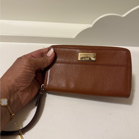 Cole Haan Tan Leather Wallet with Sleek Design - Picture 6 of 14